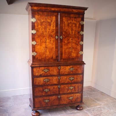 Fine Early 18th Century Walnut Cabinet On Chest