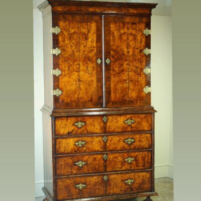 Fine Early 18th Century Walnut Cabinet On Chest